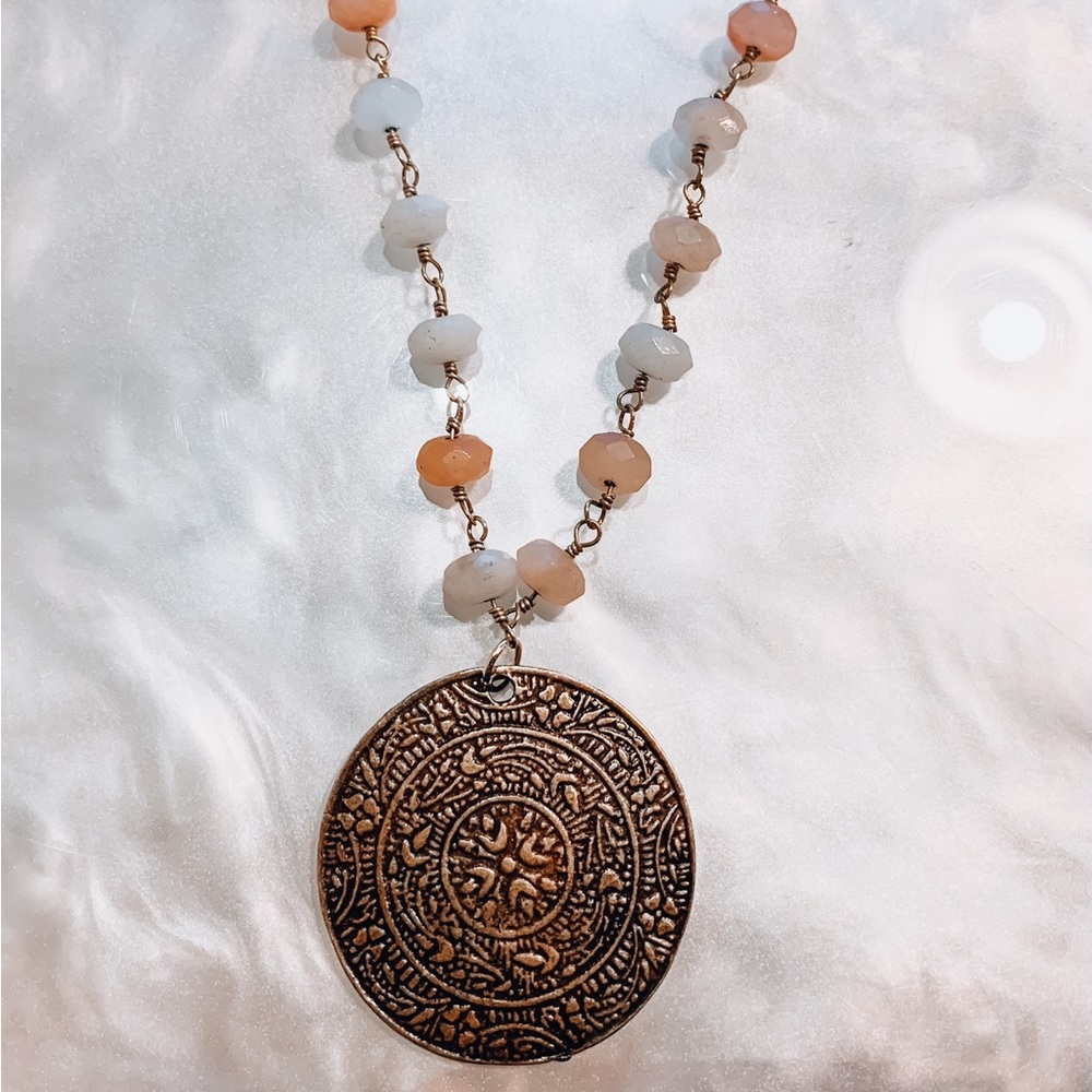 Medallion Chocker